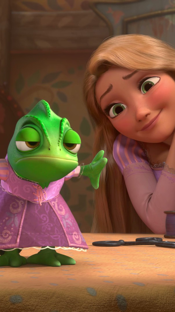 ちっちゃくても、存在感は抜群🦎 感情がすぐ顔に出ちゃうのも魅力的💚 ⠀ ラプンツェルの大親友 パスカル推しの人は挙手!🙋♀️🙋♂️ˊ˗ ⠀ #塔の上のラプンツェル #ディズニープラス で配信中