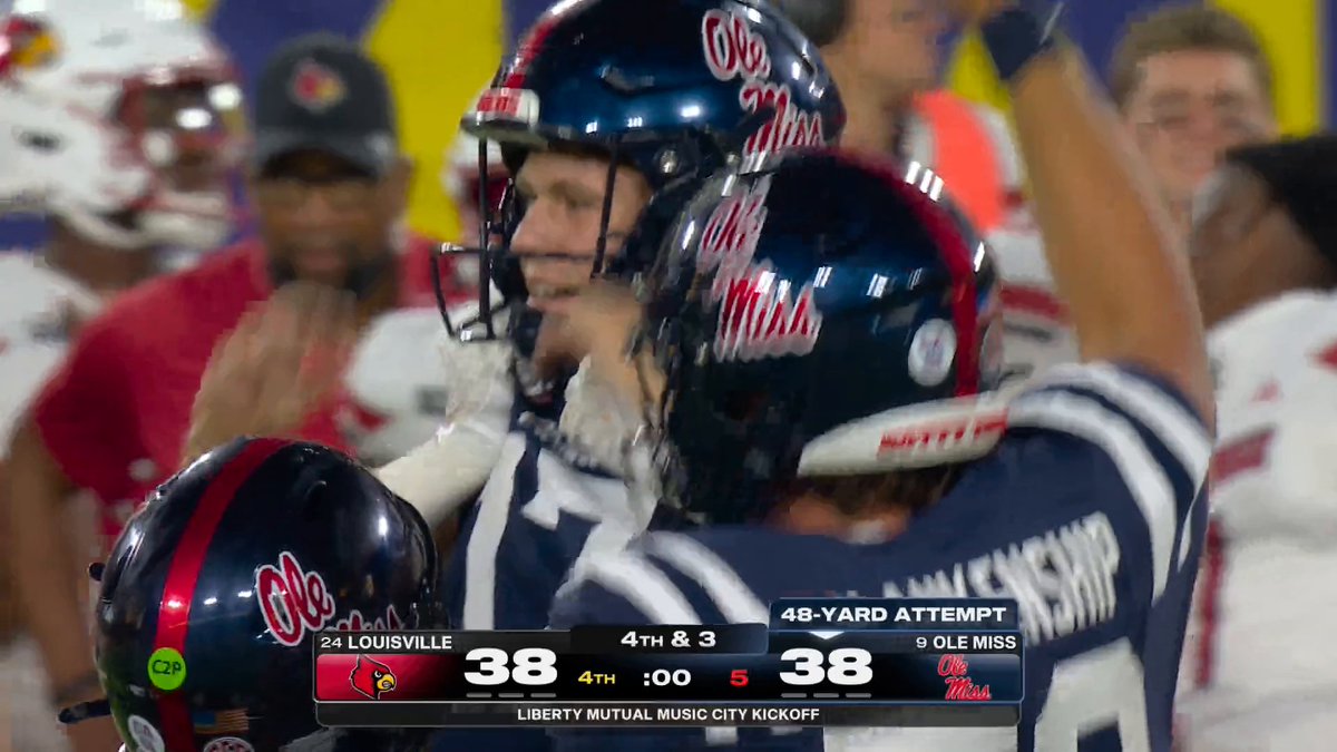 OLE MISS WINS A THRILLER ON A GAME-WINNING FIELD GOAL 😱