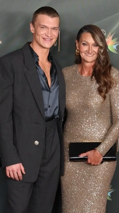 The sweetest plus-one 🥹 Connor Storrie brought his mom, Linda, as his date for his first-ever Emmy Awards 💗 The 26-year-old Heated Rivalry star was nominated for Outstanding Guest Actor in a Comedy Series for hosting SNL, the milestone moment made even more meaningful with Mom by his side. 📽️: getty #connorstorrie #heatedrivalry #emmys