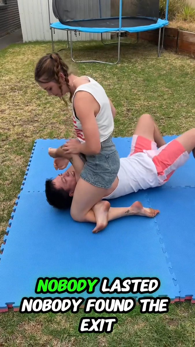 Can You Survive Her Triangle Choke? Jess Newman Triangle Choke #bjj #jiujitsu #CombatGirls
