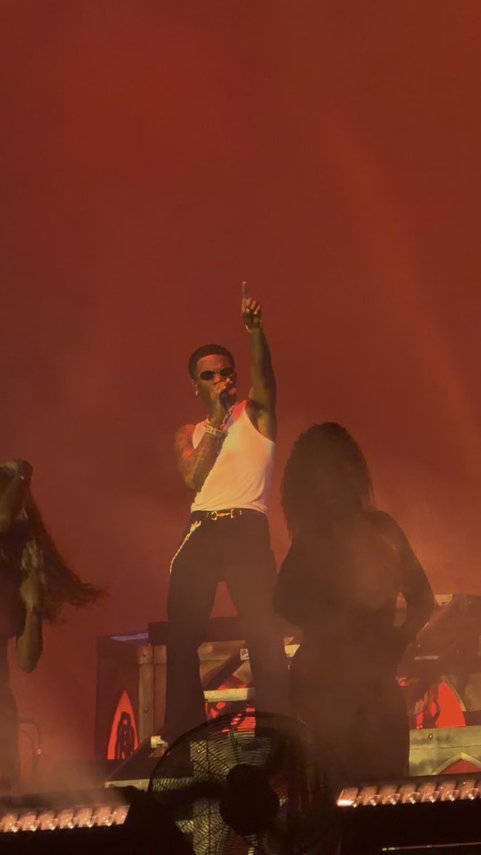 🚨Wizkid performing “Ojuelegba” at Afroplus Fest 🇺🇸 🦅