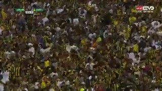 #لاجل_الكيان_٦٠الف_الثلاثاء عجائب الدنيا سبع وثامنها جمهور الاتحاد! 💛 عبثوا بالفريق وسيكتشفون ان النوايا الطيبة لجمهوره لن تجعله يسقط. وتعليق فارس عوض بالمدرج بكلمات اياد عبدالحي: "جمهور الاتحاد لاظهر له، الا انه لذات السبب لاينحني، لايخضع، لايركع" 🔥