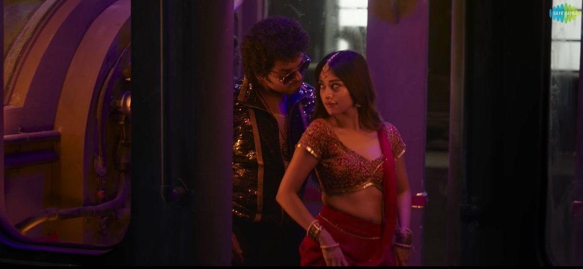 Remembering this banger randomly today! 😋 Anu Emmanuel in this song.. 😫
