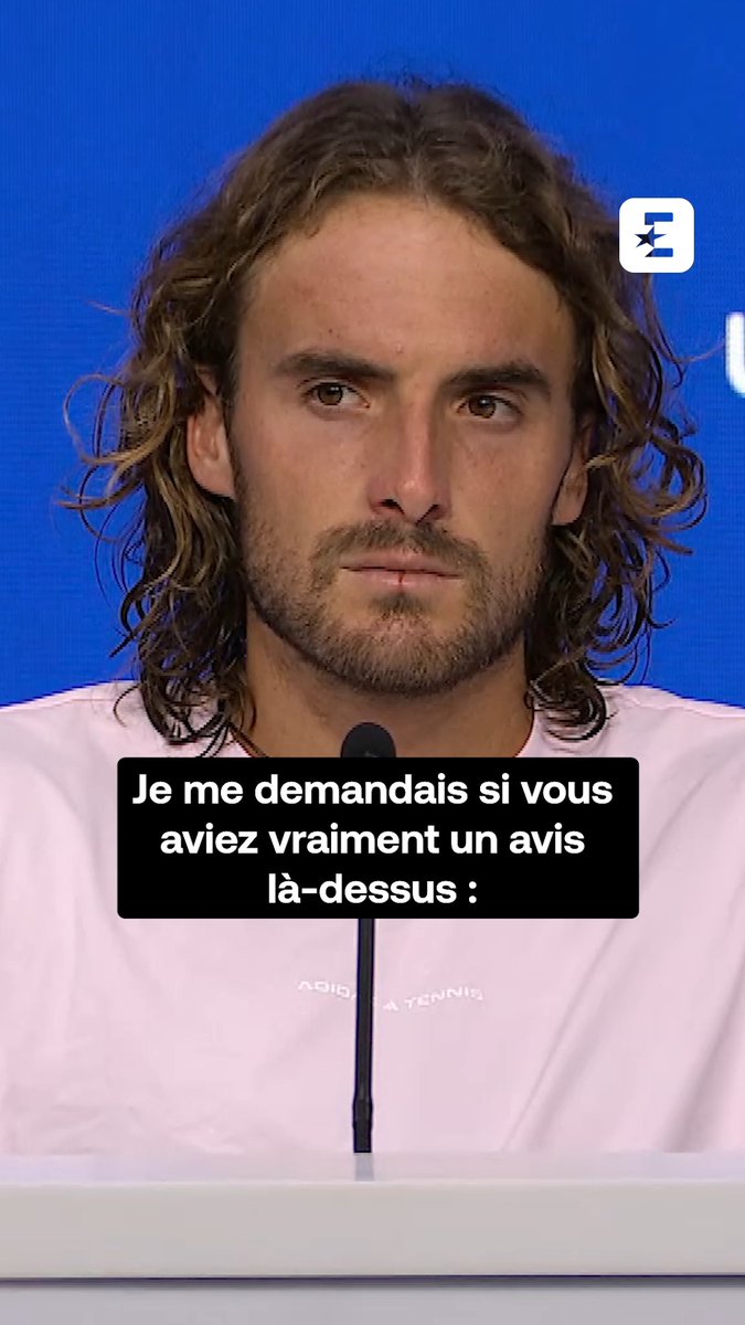 Stefanos Tsitsipas hablรณ sobre la "muerte" del revรฉs a una mano: ๐ฃ๏ธ "No se trata de que yo tenga sentimientos al respecto, creo que es un hecho. Estoy diciendo lo obvio. Si lo comparas con los aรฑos 50 o 60, se ve una caรญda masiva del revรฉs a una mano. En los aรฑos 50 creo que el 97% o 98% de los jugadores jugaban con revรฉs a una mano, y hoy en dรญa es literalmente el 2% o 3%, asรญ que se invirtiรณ por completo respecto a lo que solรญa ser". ๐ฃ๏ธ "El tenis siempre serรก tenis, sin importar si hay jugadores con revรฉs a una mano o a dos, realmente no importa. Si el circuito estรก dominado por reveses a dos manos no pasa nada, es solo que siento que es un tiro tan tradicional y clรกsico que es una pena perderlo. ยฟSe puede hacer algo al respecto? Supongo que sรญ. ยฟEs el fin del mundo si nadie juega con revรฉs a una mano? No, el tenis sigue adelante tal como es". ๐ฃ๏ธ "Pero siento que antes el tenis se jugaba con muchas variaciones de estilo distintas, y esa variedad se ha reducido a un estilo en particular hoy en dรญa, donde todo el mundo juega mรกs o menos igual. Las pistas se han vuelto mรกs lentas, todos giran en torno al mismo juego y no se ven tantas personalidades en la cancha en cuanto a estilos: solรญamos tener jugadores de saque y red, contragolpeadores, defensores... Ahora se ha reducido a un solo estilo de juego, y creo que tener diferentes formas de jugar era lo que hacรญa al tenis tan interesante".