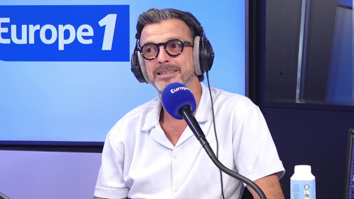 Jean-Luc Mélanchon à Lille : "Je trouve ça dingue qu'il ait eu la possibilité de le faire." déclare Cauet Officiel sur #Europe1 #Cauet