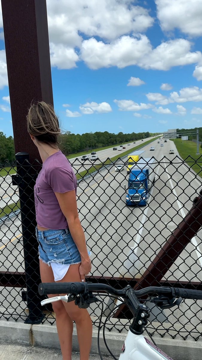 Spreading a little roadside love ๐