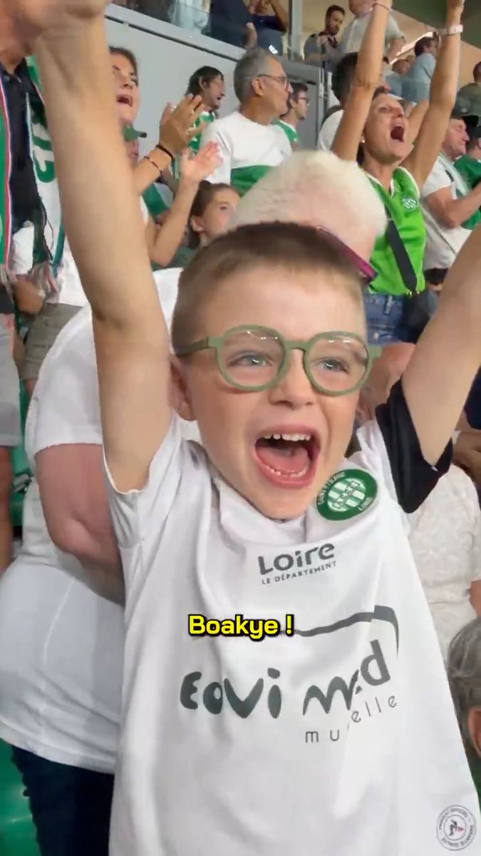 🥹 Ce que le foot fait de mieux ! Grâce aux Verts, Andréa, 5 ans, a vécu une soirée qu’il n’est pas près d’oublier ! 💚