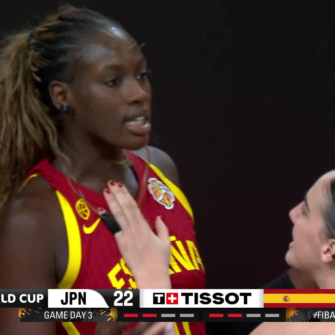 This is how much Awa Fam wants it 😤 #FIBAWWC | Baloncesto España