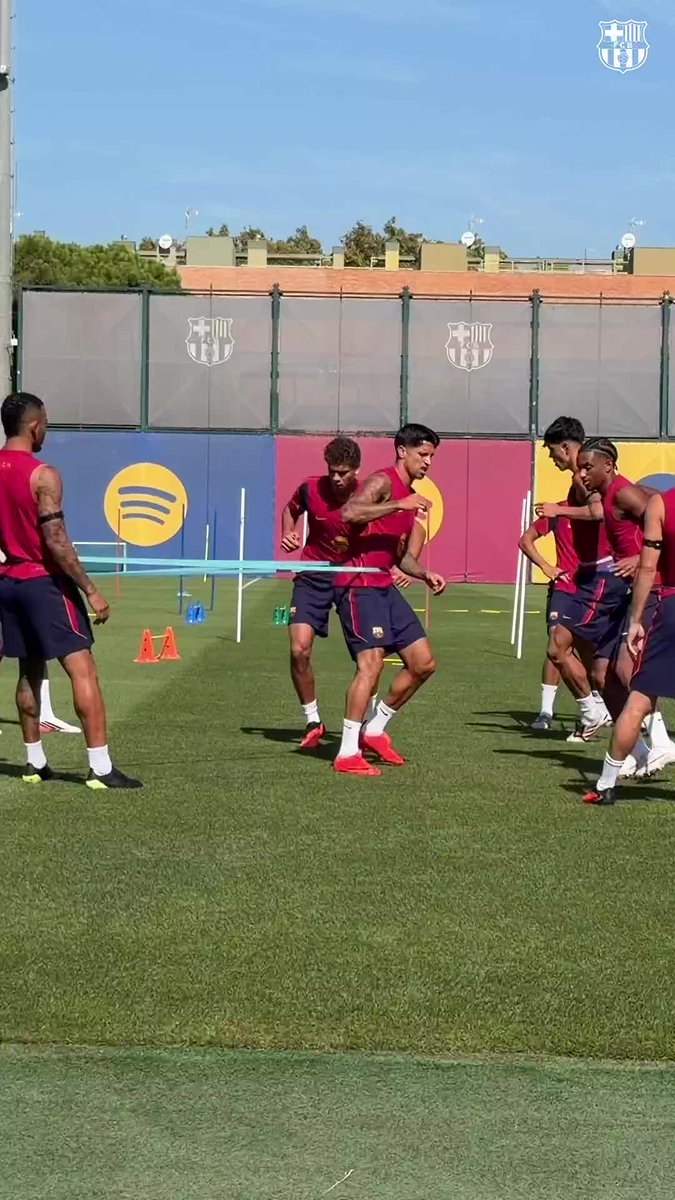 Pre-ball activation work. 🏋️‍♂️