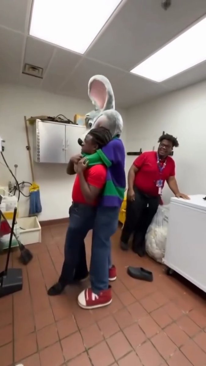 Should’ve left him alone😂 #kingj2x #chuckecheese #funny