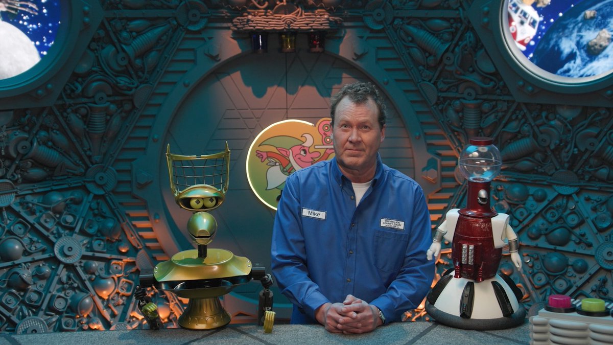 Mike and The Bots are back! Join them aboard the Satellite of Love for MST3K: The RiffTrax Experiments, featuring Sting of Death and plenty of hilarious riffs. Showing at Regal THIS WEDNESDAY, with a special encore September 13. 🎟️: