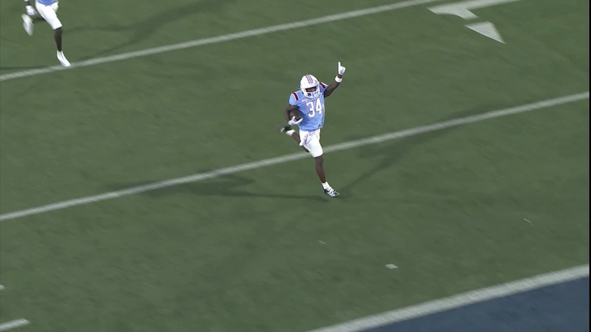 𝗠𝗔𝗞𝗜𝗡𝗚 𝗛𝗢𝗨𝗦𝗘 𝗖𝗔𝗟𝗟𝗦. ▪️ 107 All-Purpose Yards ▪️ 97 Punt Return Yards ▪️ 2 Touchdowns Dedrick Latulas ✞ | LA Tech Football 🏈 | Sun Belt Football
