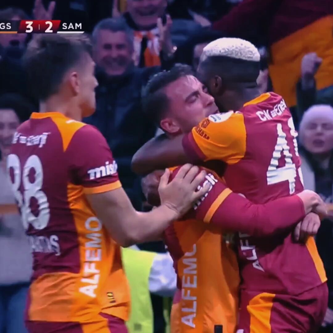 Güzel golleriyle kritik zamanda hep sahnede. Sen başkasın be adam 💛❤️