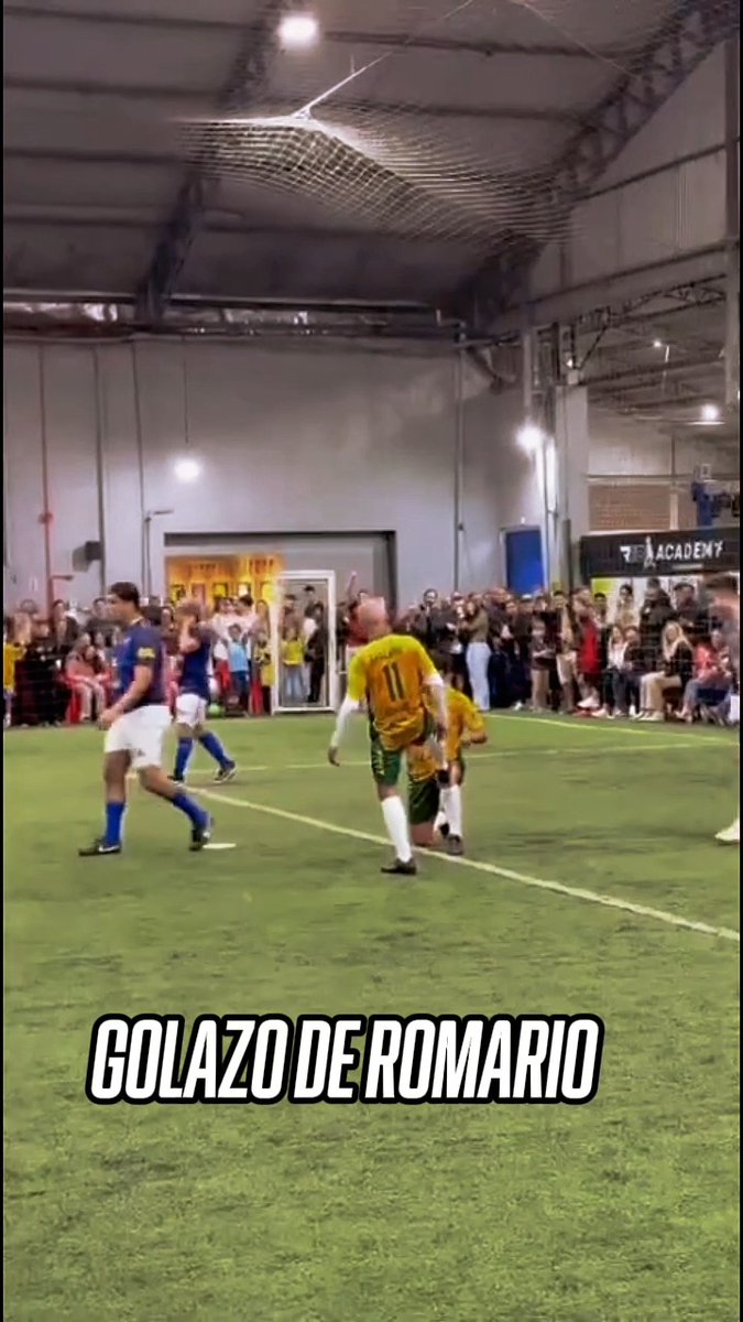 Pasan los años y la calidad de Romario sigue intacta... 😮💨 🇧🇷 🎥 romariotv_official