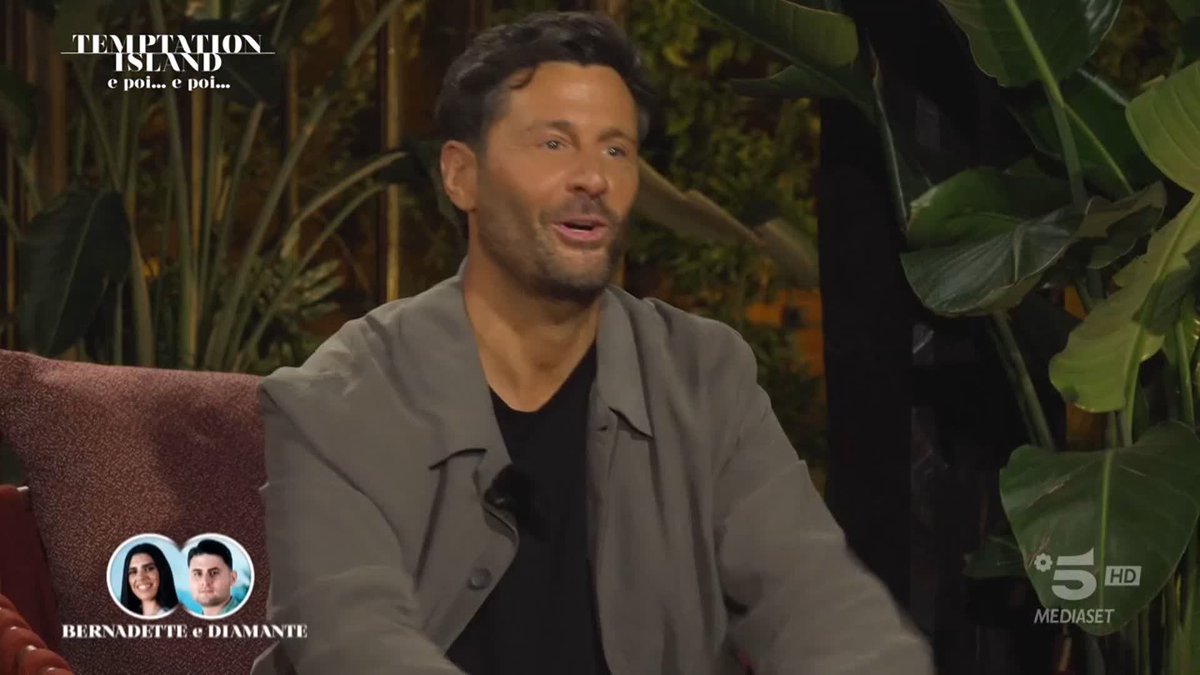 Non voglio essere cinica ma mi spezza che li hanno fatti andare lì, piazzato regalo in mano, chiesto conferma dei nomi dei futuri pargoli e poi liquidati tutto questo in 7 minuti di orologio #TemptationIsland