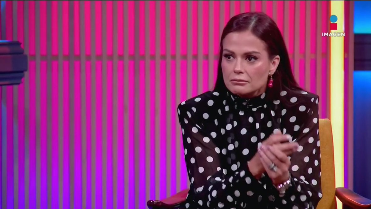 ¿El HATE tras el reality de los famosos AFECTÓ a Mariana Echeverría? La conductora ROMPE EL SILENCIO y revela cómo vivió las críticas y qué impacto tuvieron en su vida. #ElMinutoSinCensura sábados 8 pm por el 3.1 de #ImagenTelevisión :
