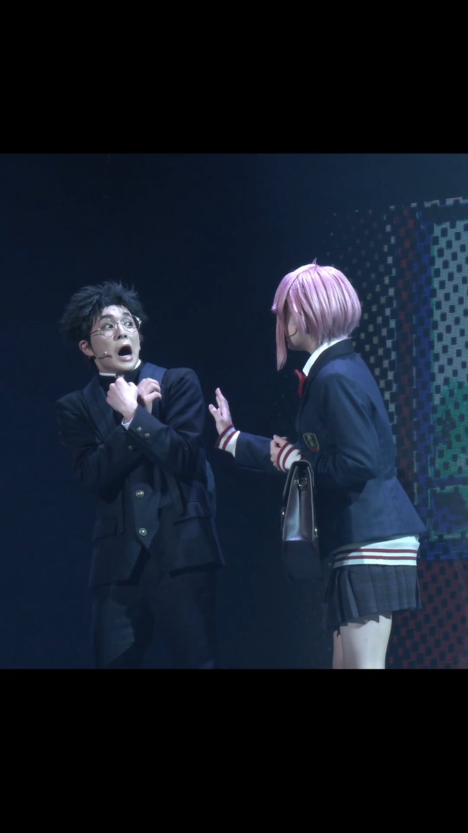 👻┈┈ 「タライ！？」 ┈┈👽 #舞台ダンダダン 9月11日（金）大阪公演開幕𓂃 🛸 ✪ 公演情報 大阪：9月11日（金）～13日（日）ＳｋｙシアターＭＢＳ ✪ 配信情報 DMM TVにてライブ配信！ 9月12日（土）18:00公演 9月13日（日）12:30大千秋楽公演