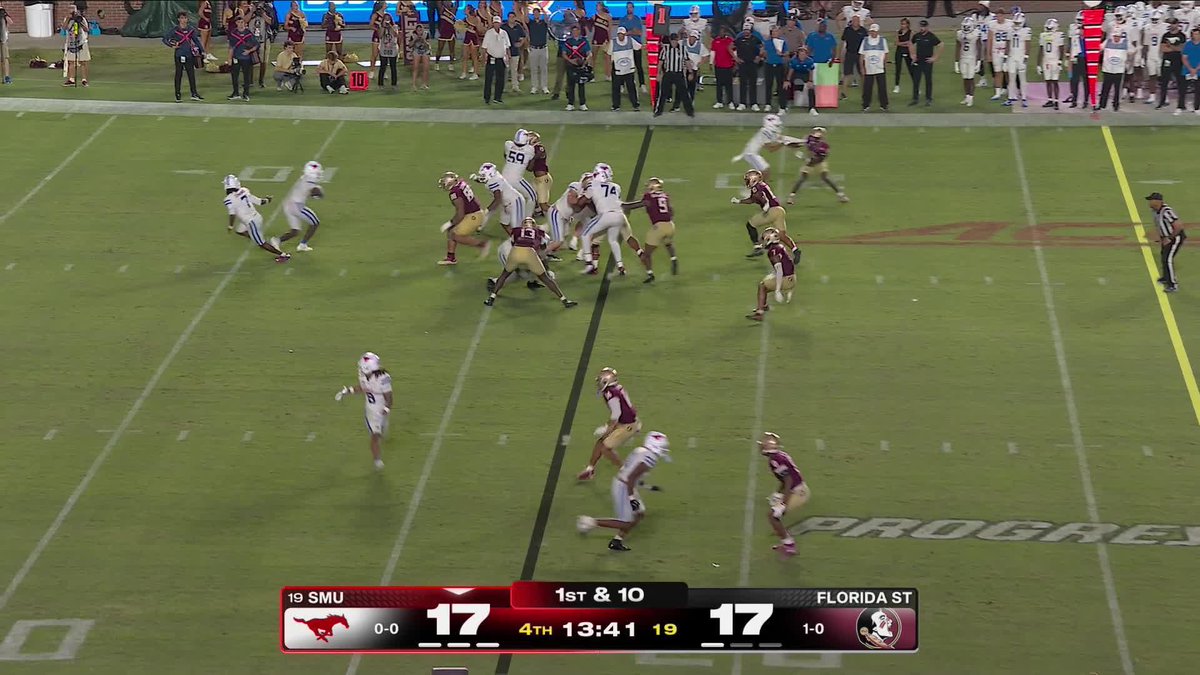 YANNICK SMITH TAKES IT 79 YARDS TO THE 🏠 SMU takes the lead in the 4Q 👀