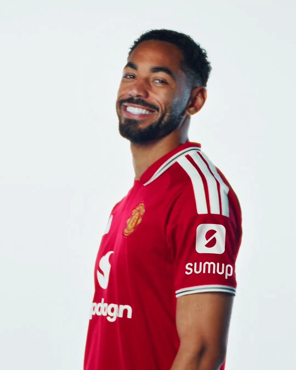 We're excited to welcome SumUp to the United family as our official sleeve partner 🔴