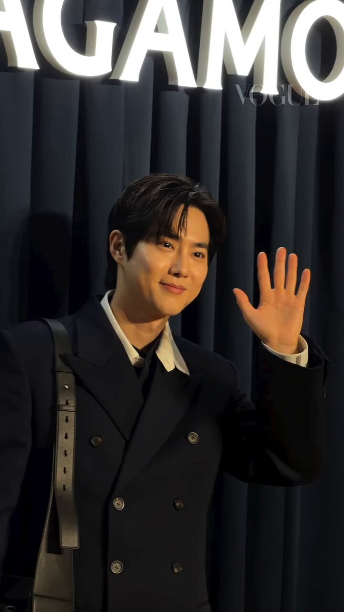 SUHO - voguehongkong ins