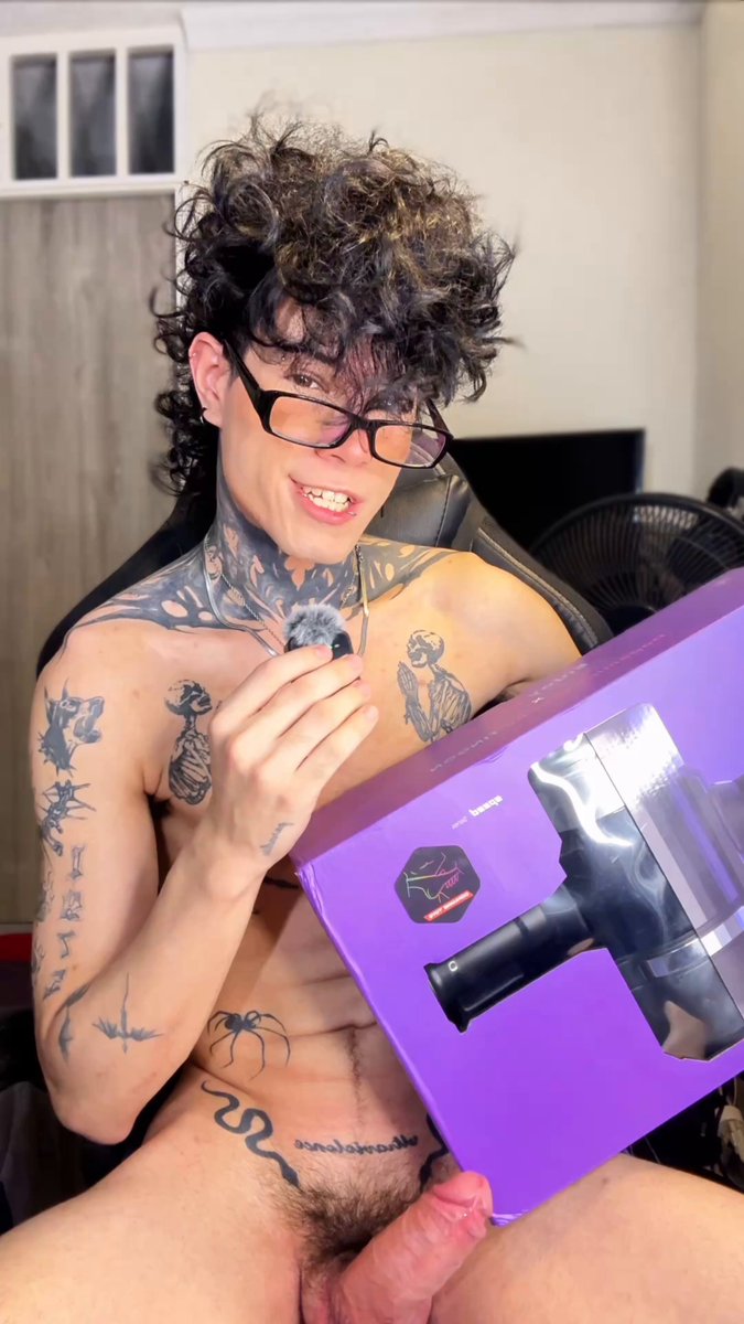 Me encanta masturbarmeee 😈 👉🏻 20% OFF PROMO CODE: DAMIEN20 BeYourLover Store
