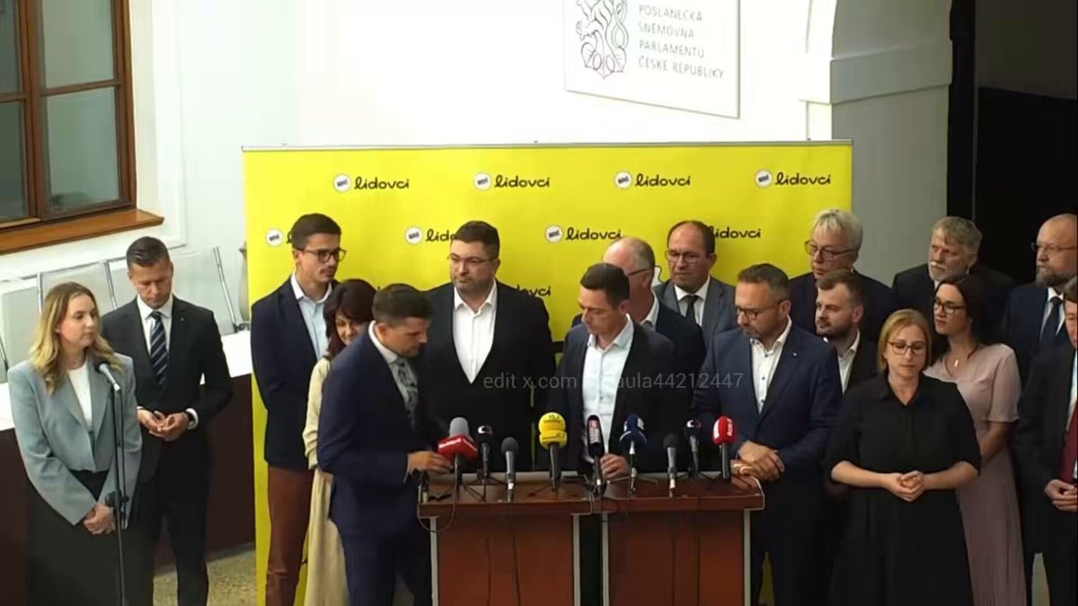 Exministr Petr Hladík stručně a jasně k "yperitu" na Šumavě. Ozvláště ta informace o Dekontě mne zaujala... #díky