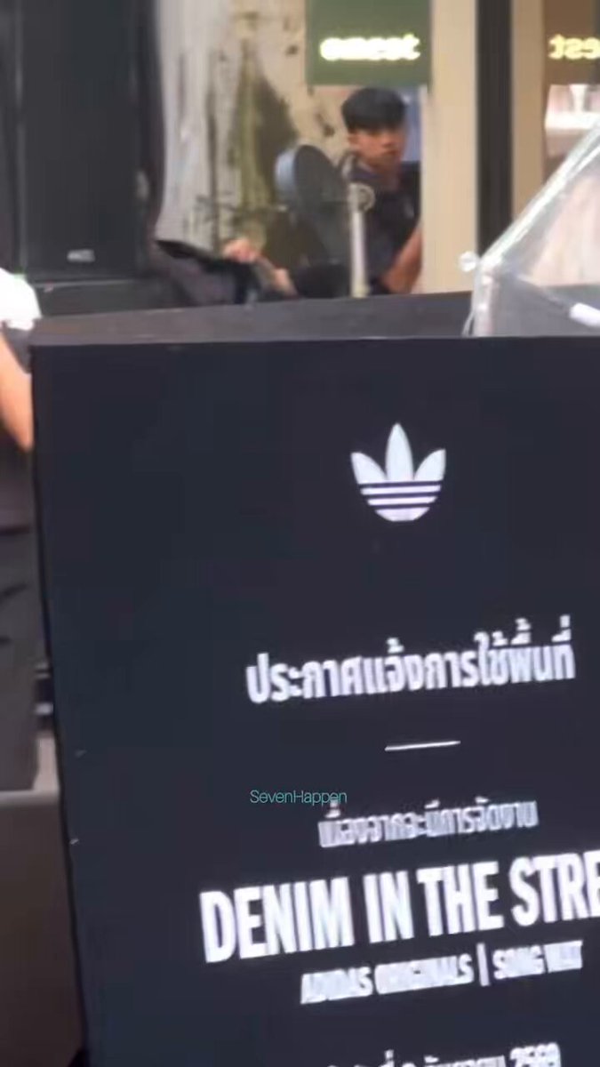 แบม เป็น ศิลปินที่ เหมือน นายแบบ อะดิดาส ที่ถือไมค์ร้องเพลงได้ด้วย หล่อมาก 🥺 #adidasOriginals #BamBam #adidas #adidasxBamBam #adidasThailand BamBam #แบมแบม