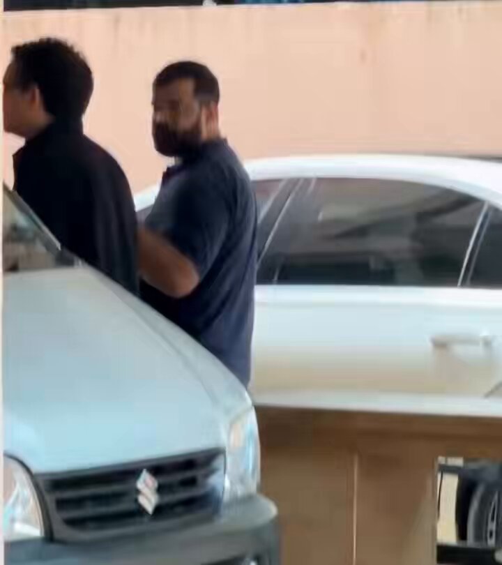 KAREENA KAPOOR KHAN in #LoveAndWar? 👀 What exactly was the reason behind Kareena Kapoor’s recent visit to #SanjayLeelaBhansali’s office? SPECIAL CAMEO LOADING ? Well.. 🧨💥