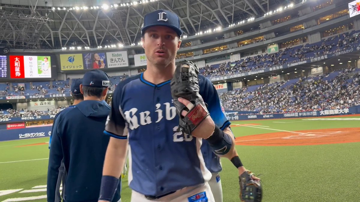 大阪から、勝利直後のハイタッチをお届け！ 明日からも、勝利をひとつずつ積み重ねていきましょう！ #seibulions #打破