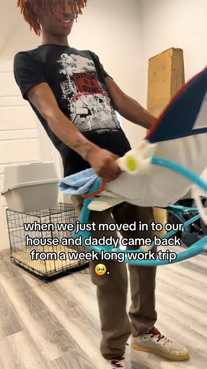 Rexv2’s girl posts a wholesome video of him spending time with his kid after finally getting off tour ❤️🩹
