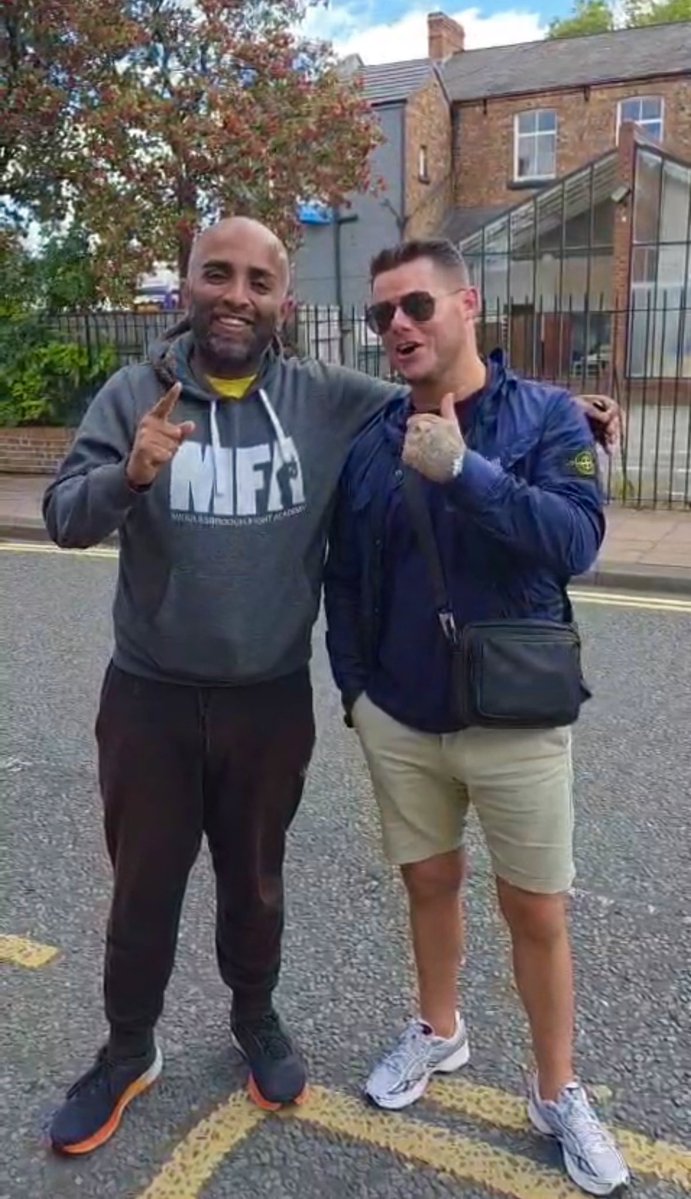 Today, while travelling to Middlesbrough, I was stopped by a local Asian man who recognised me from my political activism and wanted to have a conversation about our differences . We had a friendly conversation, discussed our differences, and shook hands at the end. 🤝