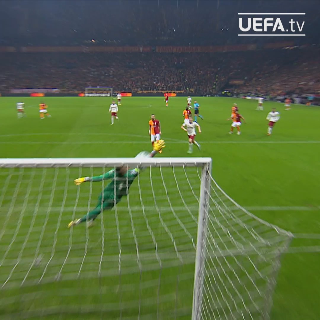 🎈 ¡Bruno Fernandes también está hoy de celebración! 🎁 #UCL | Manchester United