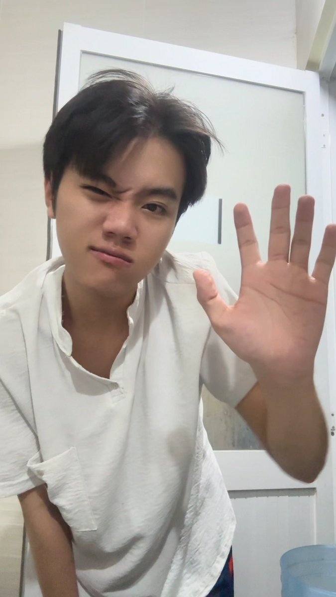 Vlog 02: University life - Về quê ba má chăm tốt quá lên 4kg sáu múi thành một😿