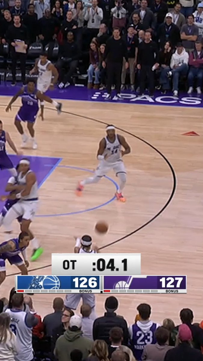 elite Desmond Bane moment