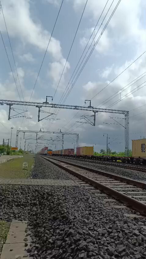 What no other country has. Nearly 20 years after it was commissioned, India completes its dedicated freight rail corridors, spanning 2,843km (1,766.558 miles) Fully electric lines with high capacity double-stack container trains on Indian broad gauge. Western Dedicated Freight Corridor (WDFC): Spans 1,506 km from Dadri (Uttar Pradesh) down to JNPT near Mumbai (Maharashtra). It became fully operational with the inauguration of its final sections. Eastern Dedicated Freight Corridor (EDFC): Spans 1,337 km from Ludhiana (Punjab) to Sonnagar (Bihar). It is fully completed and operational.