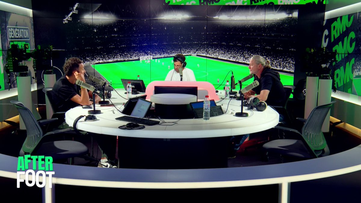 Manu Petit sur le Ballon d'Or : "Je suis un grand fan de Kvaratskhelia. Mais il va rajouter son nom à la longue liste des joueurs époustouflants mais qui ne gagneront jamais rien parce qu'ils ne jouent pas la Coupe du Monde avec leur pays."