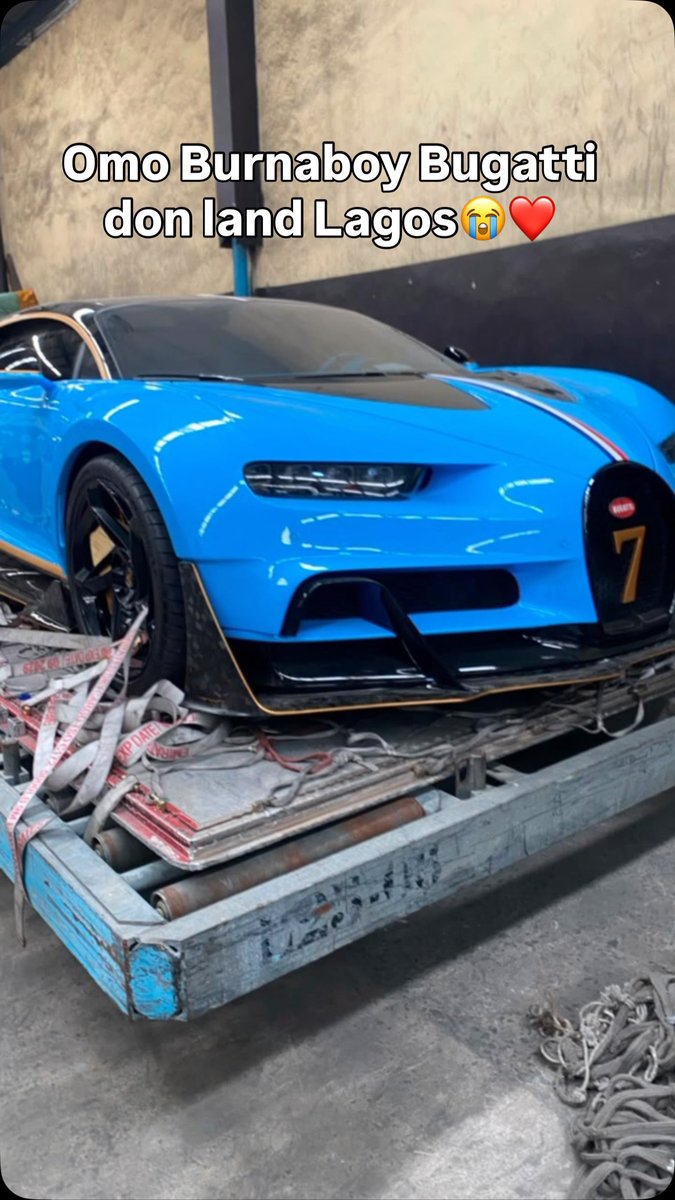 BURNA BOY’S 1/1 BUGATTI WIDEBODY CHIRON LANDED SAFELY IN LAGOS. THE MOST EXPENSIVE CAR IN AFRICA. TOO SLEEK! 🏎️🤩