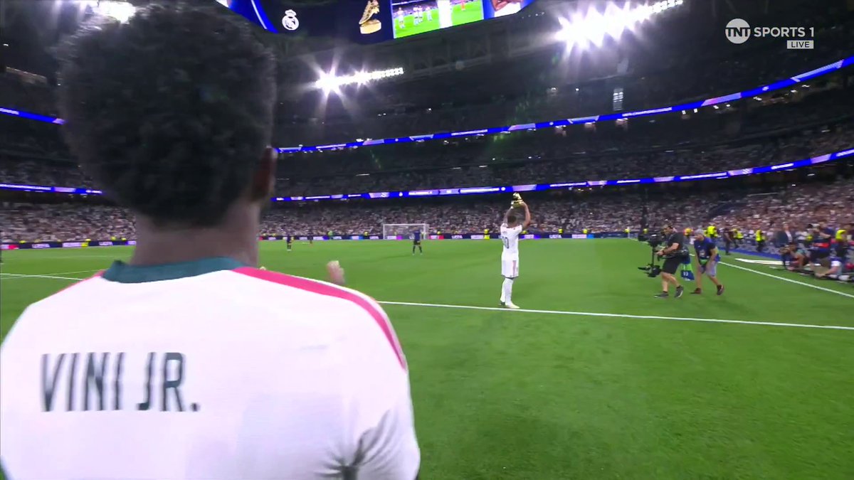 Kylian Mbappe receives his Champions League Golden Boot at the Bernabeu 🏆👏 📺 Watch live on TNT Sports & HBO Max