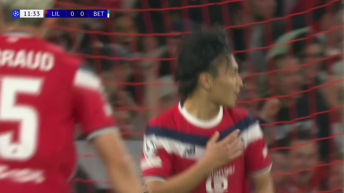 CON ASISTENCIA DE ETHAN MBAPPร: freno, centro y cabezazo de Ayase Ueda para marcar el 1-0 de Lille contra Betis en la #CHAMPIONSxESPN. ๐บ Toda la #UCL por #DisneyPlus Plan Premium