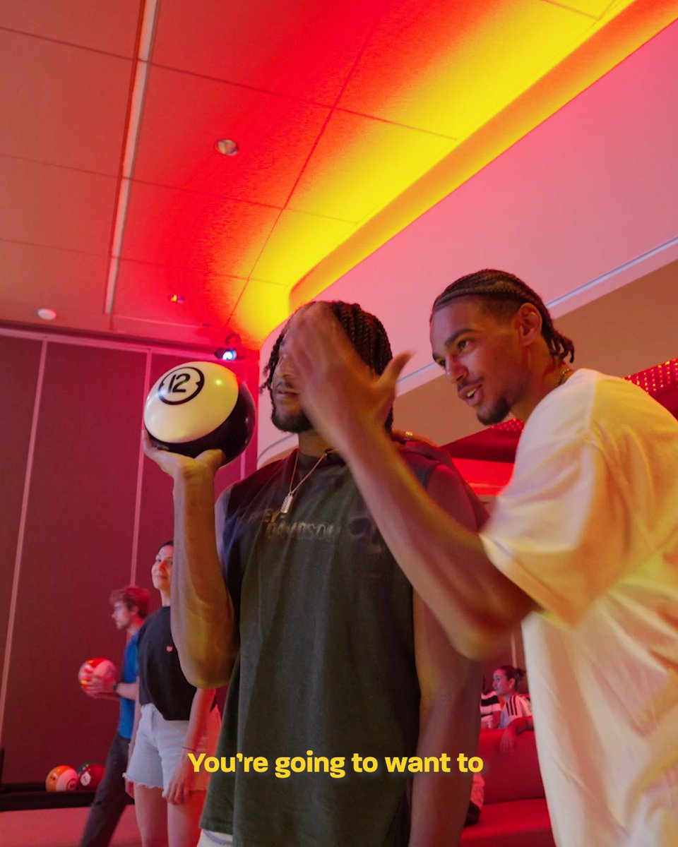 Who do you think you are, I am ‼️ Asa coached the fellas up at the bowling alley in Vegas 🎳