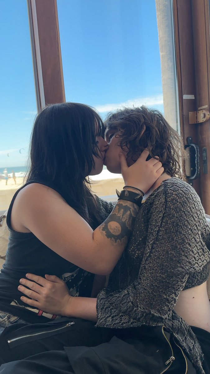 working on my kissing skills since yall didnโt like my form last time ๐ณ๏ธโโง๏ธ