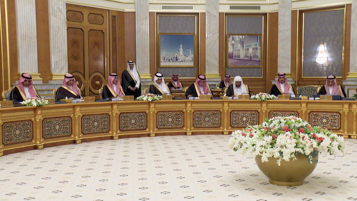 ولي العهد يرأس جلسة #مجلس_الوزراء في جدة