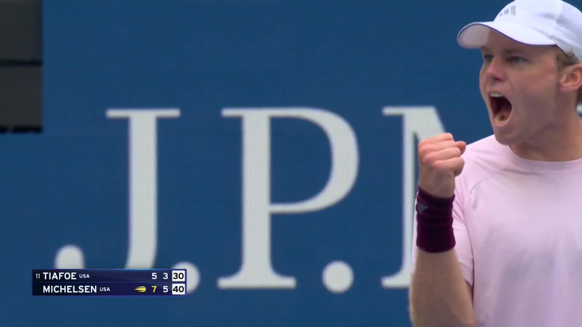 Alex Michelsen improves to 14-0 in sets this year at the US Open. He’s now one set away from a first career Grand Slam semifinal!