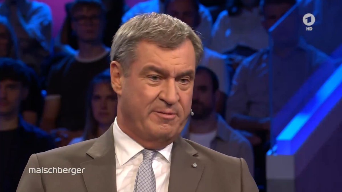 Das Konzept der #Brandmauer sei gescheitert, so Markus Söder (CSU) zum hohen Wahlsieg der #AfD in Sachsen-Anhalt. „Im Fußball würde man sagen: Dann muss man halt mehr in die Zweikämpfe gehen.“ Die AfD kritisiere alles. „Schauen wir, ob sie es besser können.“ #maischberger