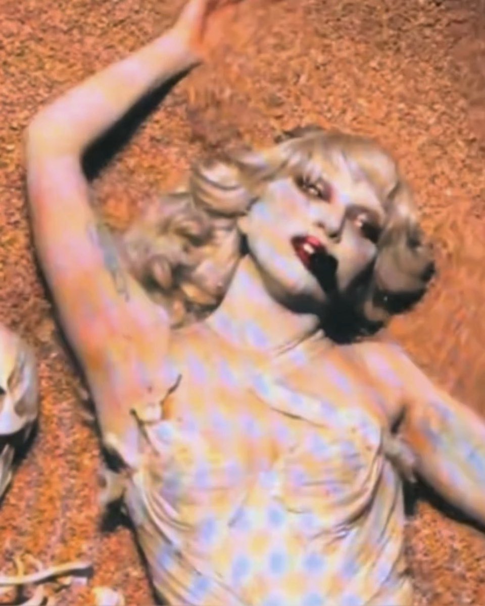 She looked insane here