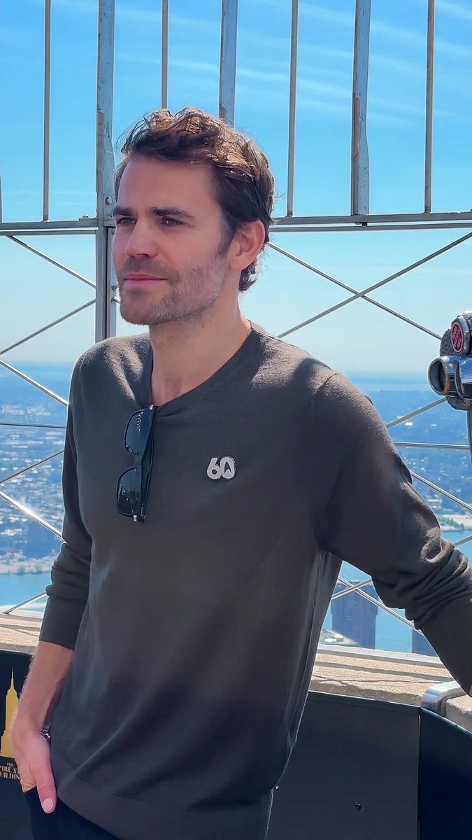 Happy Star Trek Day! 🖖 Paul Wesley, Celia Rose Gooding, Melissa Navia, and Akiva Goldsman flipped the switch to light the tower red, blue and gold in celebration of 60 years of Star Trek, then beamed up to the Empire State Building Observation Deck. The lights go on at sunset. 💡See the lights live: 📱 Text CONNECT to 274-16 for real-time lighting alerts.