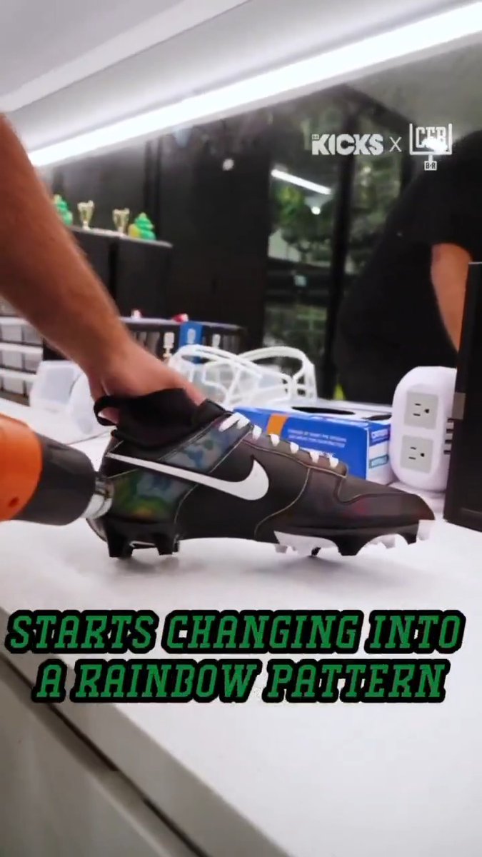 These Oregon Football thermal-based cleats might be ONE OF ONE 🤯🔥 (w/ Olivia Cleary) #cfb #collegefootball #oregonducks #cleats #sneaker