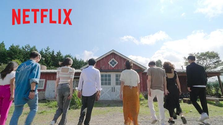 Netflixリアリティシリーズ 『あいの里』シーズン3 🔔10月6日🔔 独占配信スタート! 予告編公開! 田村淳「強いティッシュもらっていいですか?」 笑いあり、涙あり 想像もしない過去を背負った 大人たちの恋心が再び動き出す 主題歌は ポリス(The Police)の不朽のラブソング 「見つめていたい(Every Breath You Take)」 ◆配信スケジュール◆ 10月6日:エピソード1〜8 10月13日:エピソード9〜12 10月20日:エピソード13〜16 10月27日:エピソード17〜20 11月3日:エピソード21〜23 #あいの里3 #LoveVillage3 #恋愛ドキュメントバラエティ