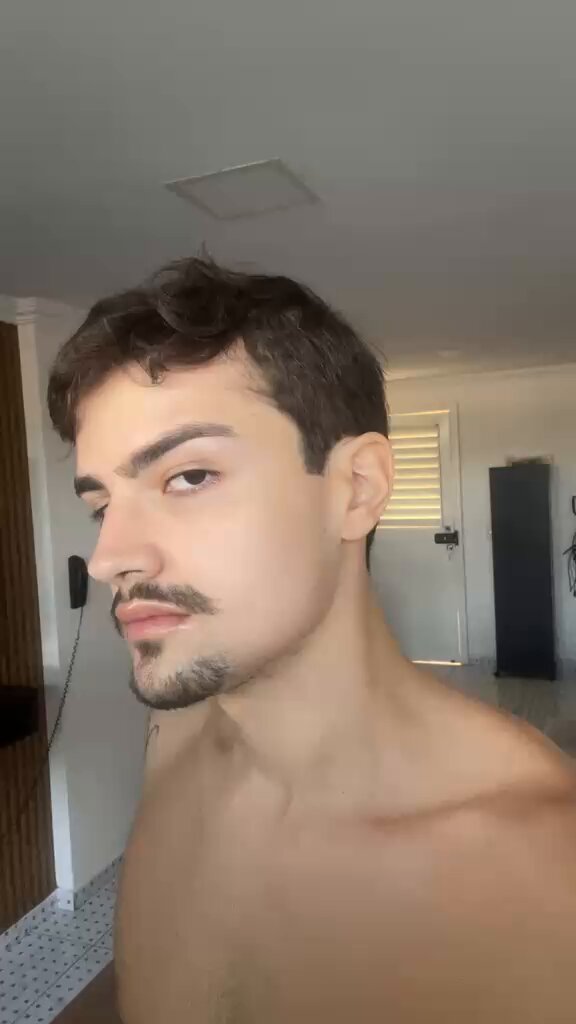 Do I look good? 😚
