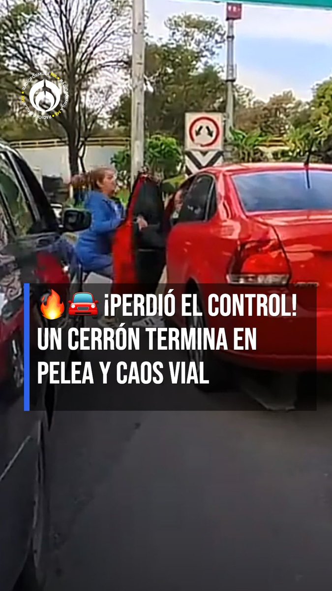 🔥🚘 ¡Perdió el control! ⚠️ Un motociclista grabó el momento en el que un presunto cerrón desató el caos vial y estuvo a punto de terminar en una pelea a golpes.
